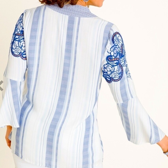 Chicos bohemian blue & white stripped embroidered peasant top bell sleeves 4/6 - Picture 3 of 11